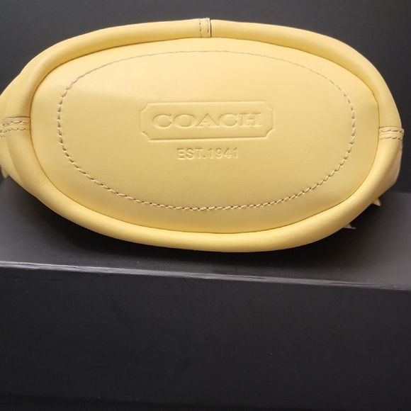 Coach Vintage Bleecker Bucket Canary Yellow Shoulder Bag - Picture 9 of 11